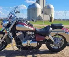 Honda Shadow 750… 2007 cc.