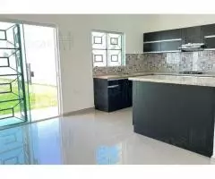Dúplex de dos plantas de 110 m2 en Villa Elisa (cerca de Sol De América)