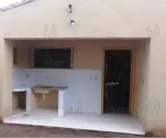 Casa de 80 m2 en un terreno de 440 m2 en Luque