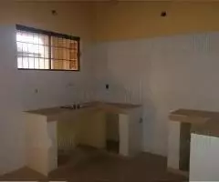 Casa de 80 m2 en un terreno de 440 m2 en Luque