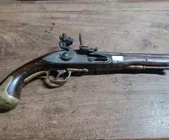 Arma del siglo XIX "Manuf. Versailles"