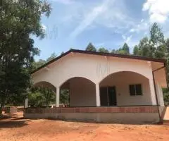 Casa 200 m2 en Trinidad (Itapúa) terreno 0,8 ha