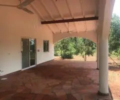 Casa 200 m2 en Trinidad (Itapúa) terreno 0,8 ha