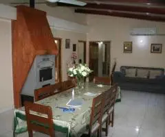Casa 280 m2 + 180m2 en la ciudad de Atyrá (Cordillera) terreno 0,56 ha - 6
