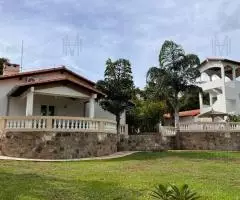 Complejo de casas de 500 m2 en un terreno de 1,2 ha en Caacupé (Cordillera) - 11