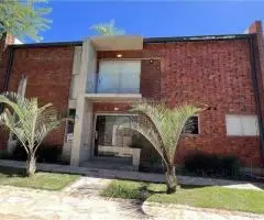 Casa de 360 m2 en Atyrá (Cordillera)