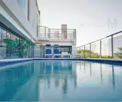 Edificio de 5 pisos de 965 m2 en un terreno de 360 m2 en Tembetary (Asunción)