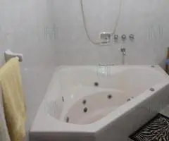 En venta hermosa casa de 5 dormitorios / Garage para 2 vehículos - 11