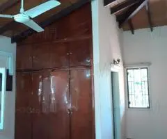 Venta de Hermosa casa 7 ambientes c/ Estacionamiento p/ 3 vehículos
