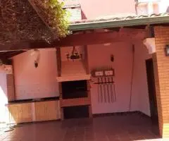 Venta de Hermosa casa 7 ambientes c/ Estacionamiento p/ 3 vehículos - 13