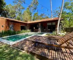 Casa de 180 m2 en un terreno de 528 m2 en San Bernardino (Cordillera)
