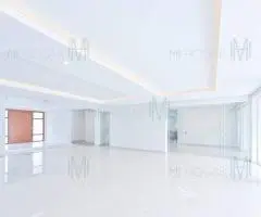 Casa-residencia en 780 m2 en Barrio Parque de Yacht (Lambare) - 8