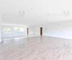 Casa-residencia en 780 m2 en Barrio Parque de Yacht (Lambare) - 12
