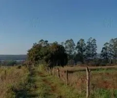 Casa de 100 m2 en un terreno de 10,5 hectáreas a 8 km de Cambyretá (Itapúa)