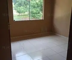 Casa de 4 dormitorios en un terreno de 900 m2 en Atyrá (Cordillera)