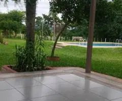 Casa de 3 dormitorios en un terreno de 0,5 hectáreas en Escobar (Paraguarí)
