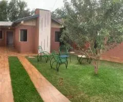 Casa con tienda de 180 m2 en terreno de 360 m2 en Obligado (Itapúa)