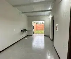 En Venta Casas - Zona Céntrica - de 3 dormitorios  68 m² /Condominio Yeruti