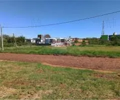 Terreno en esquina, ubicado a solo 500 metros de la Universidad Nacional de Itapúa (UNI).