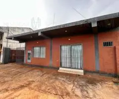 Amplia propiedad ideal para inversión!! - 12