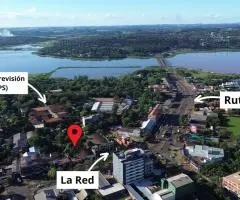 Amplia propiedad ubicada sobre la Avenida Caballero en la ciudad de Encarnación.